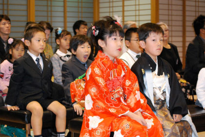 Shichi-Go-San Seicho Orei Sankei—Buddhist service to cerebrate children’s growth and pray for their happy future